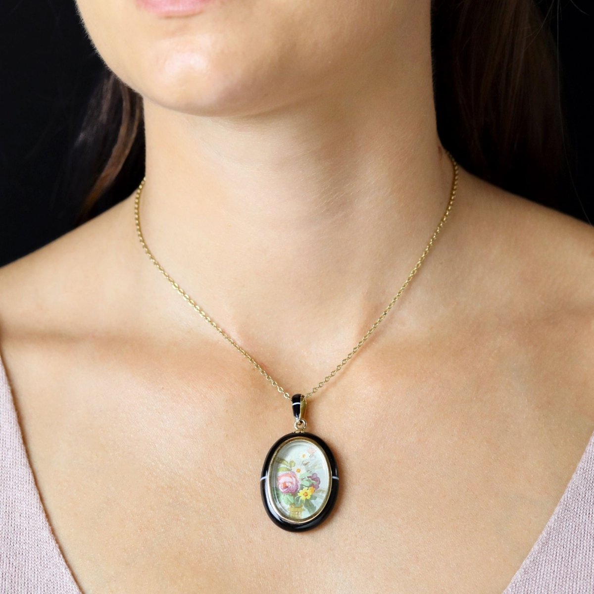 Pendentif en or jaune, émail et agate - Castafiore