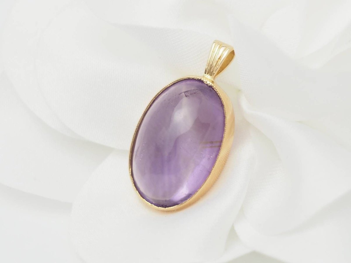 Pendentif en or jaune et Améthyste en cabochon - Castafiore