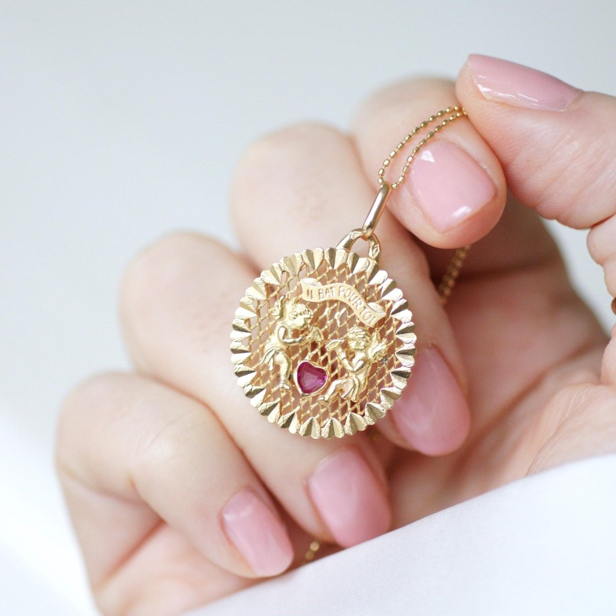 Pendentif en or jaune et rubis - Castafiore