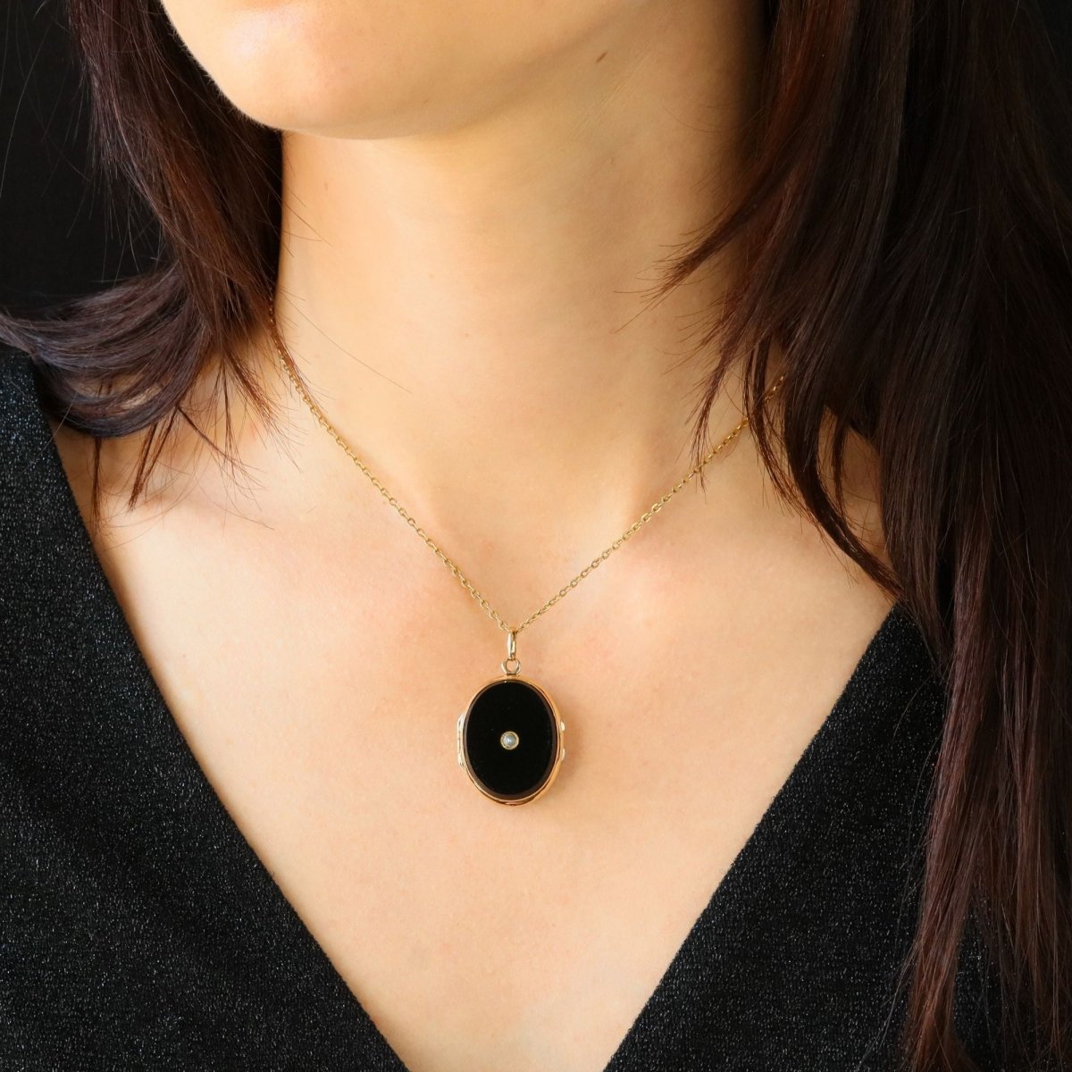 Pendentif en or jaune, perle et onyx - Castafiore