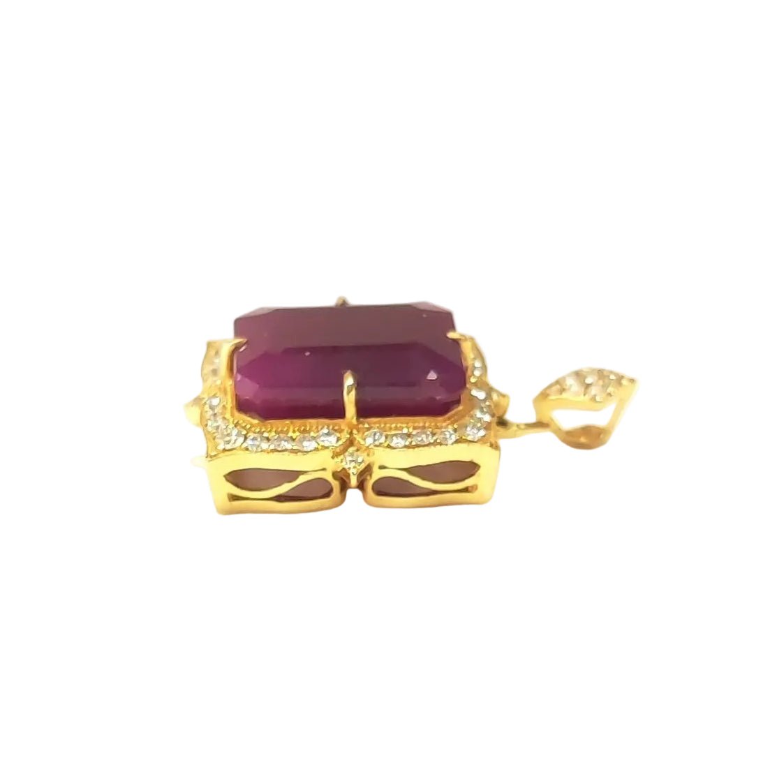 Pendentif en or jaune, rubis et diamants - Castafiore