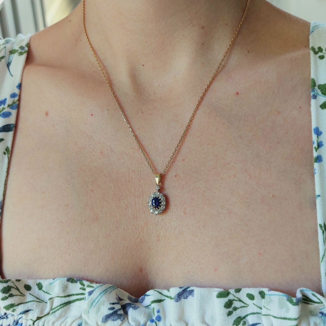 Pendentif en or jaune, saphir et diamants - Castafiore