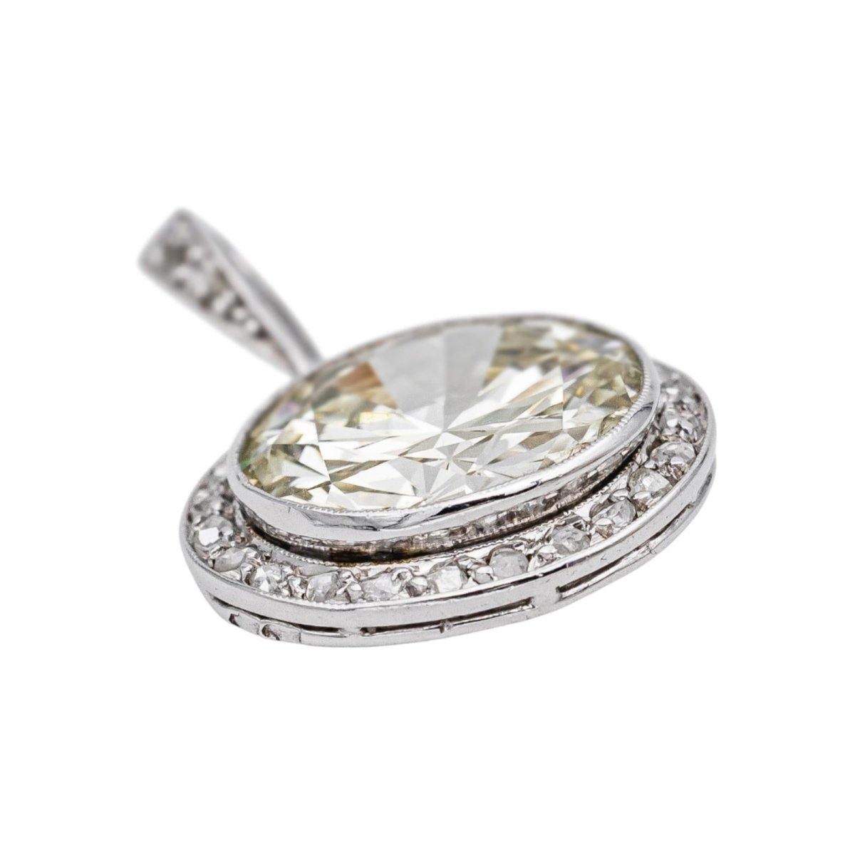 Pendentif en platine et diamants - Castafiore