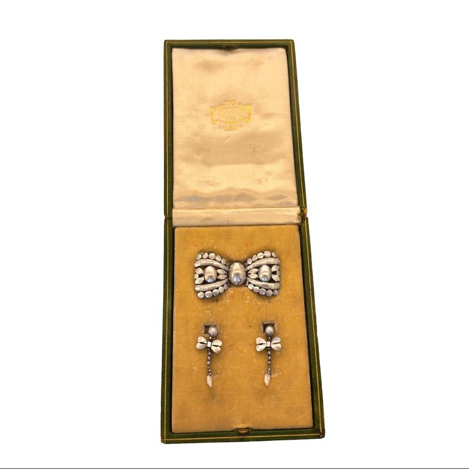 Pendentif et Boucles d'oreilles LACLOCHE en argent, perles et nacre - Castafiore