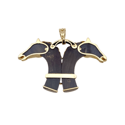 Pendentif FRED double tête de cheval en or jaune et corne. - Castafiore