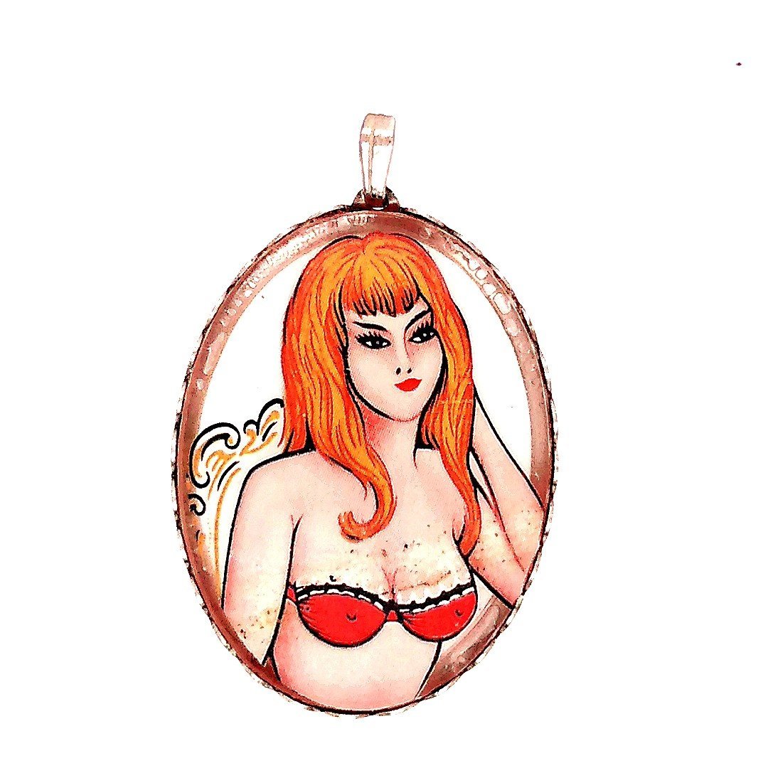 Pendentif Medaillon Pin Up Vintage - Castafiore