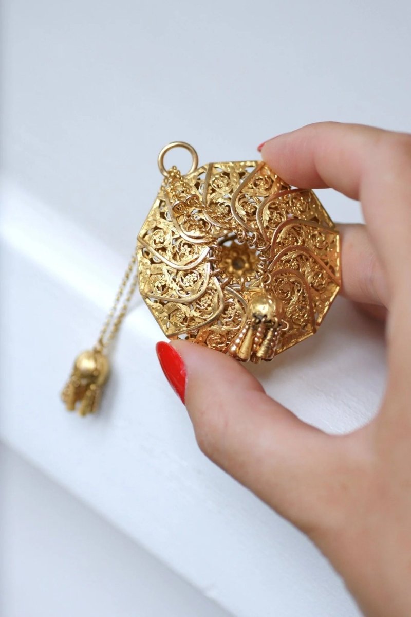 Pendentif porte - monnaie ancien en or jaune - Castafiore