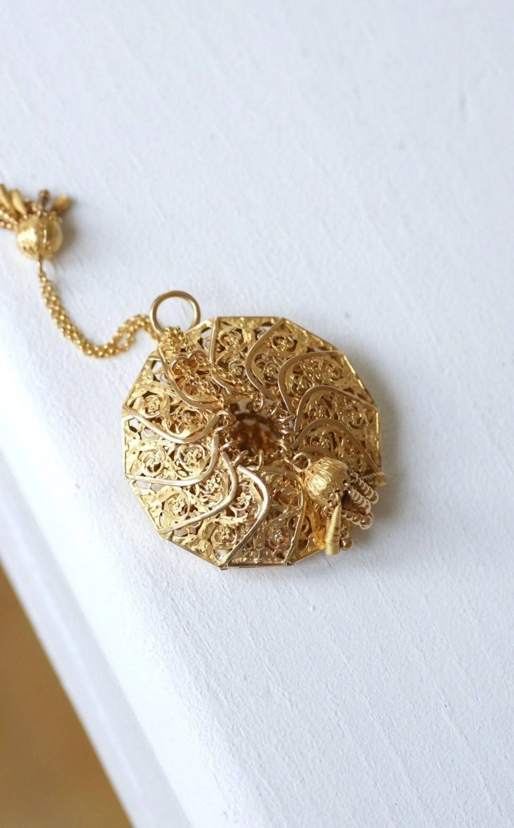 Pendentif porte - monnaie ancien en or jaune - Castafiore