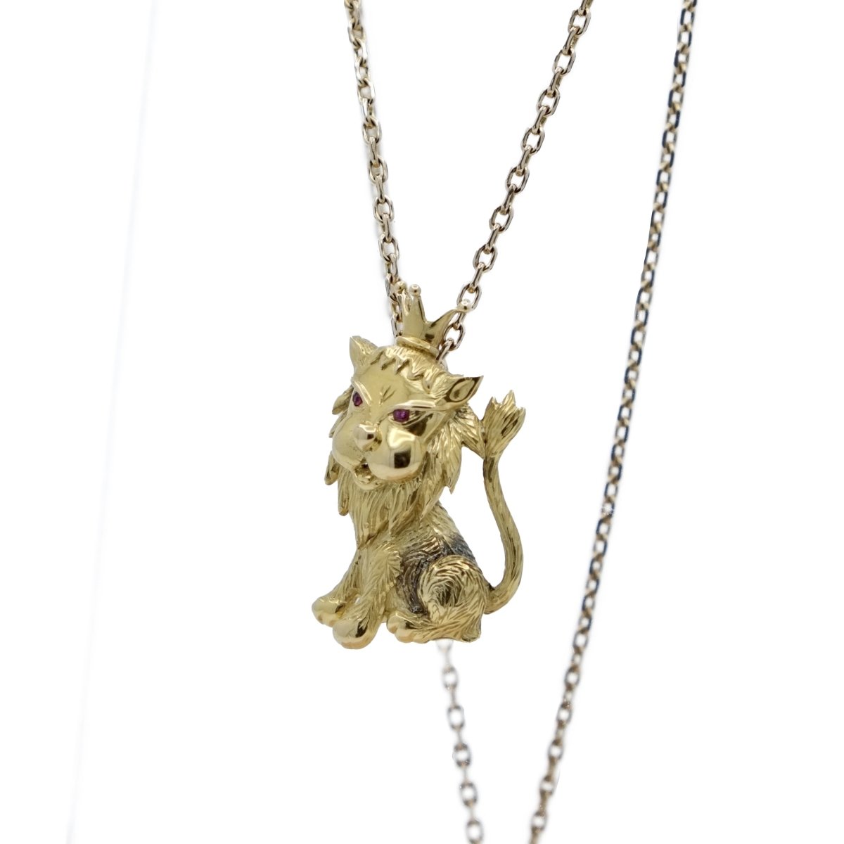 Pendentif Roi Lion en or jaune et rubis - Castafiore