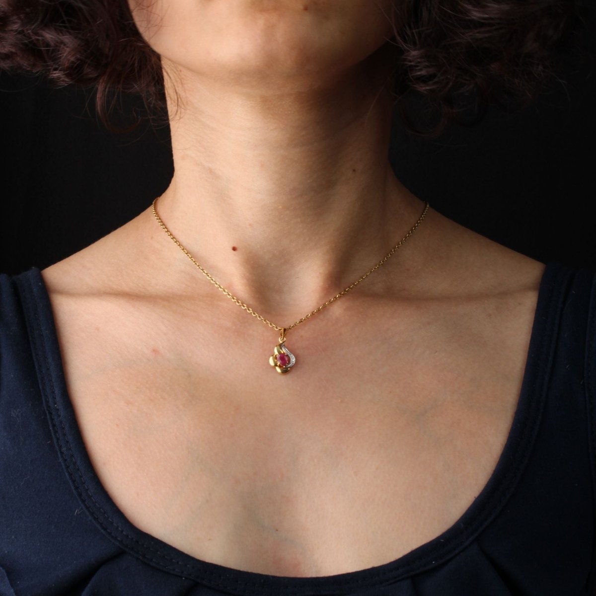 Pendentif RUBIS Moderne en or jaune et blanc - Castafiore