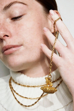 Pendentif, sceau Ancien, lion en or et aigue marine - Castafiore