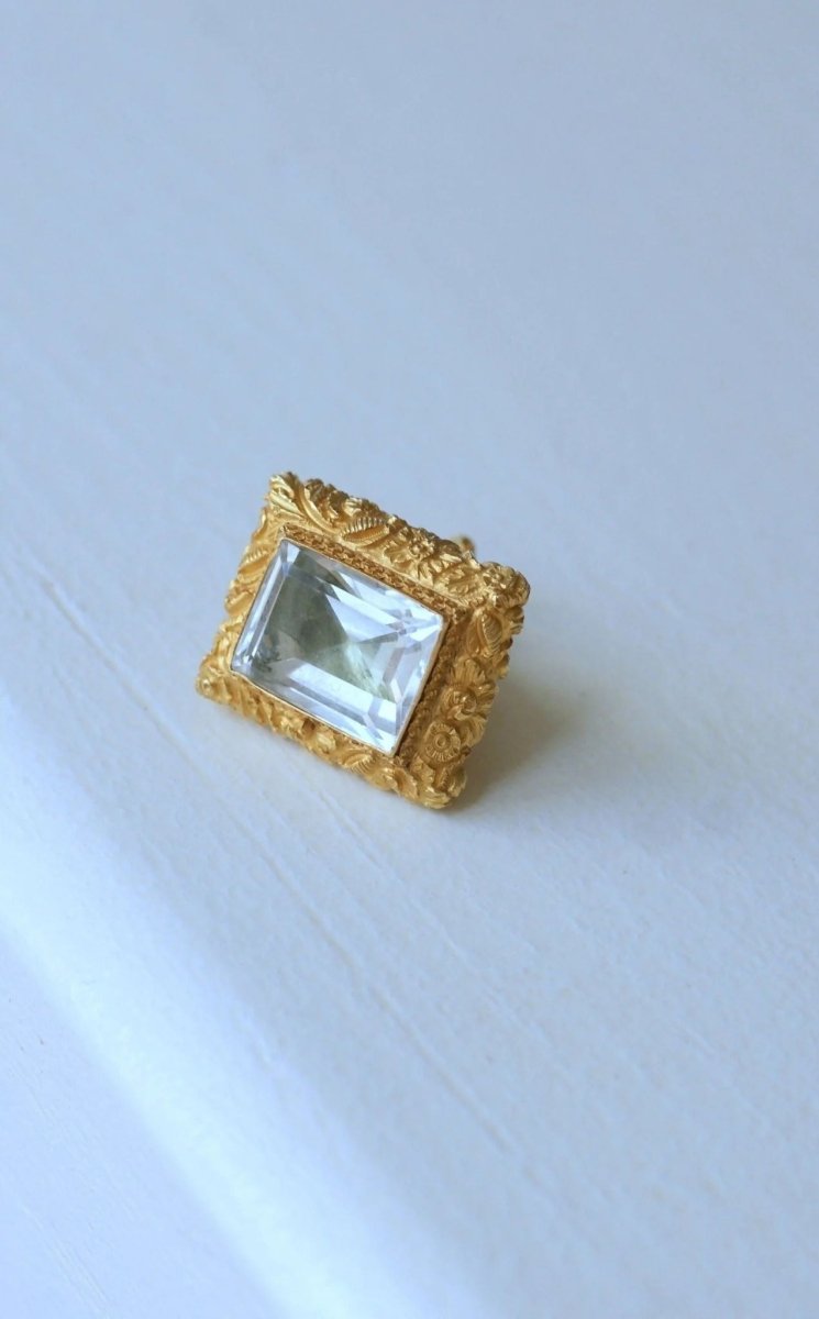 Pendentif, sceau Ancien, lion en or et aigue marine - Castafiore