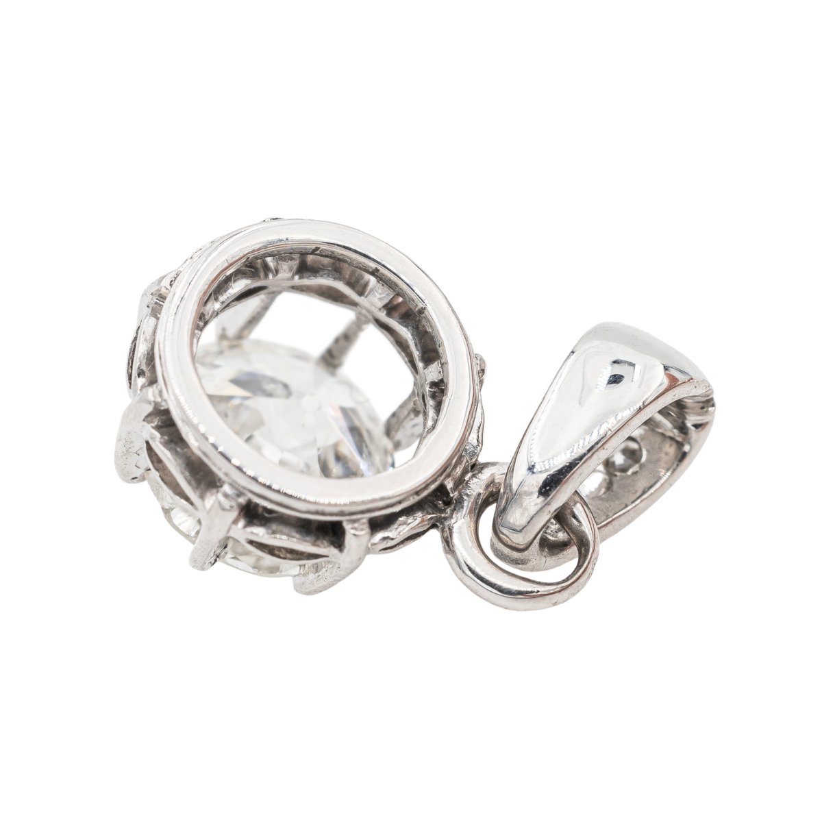 White gold and diamond pendant – Castafiore - Main Image