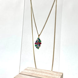 Pendentif Tutti Frutti feuille en or jaune et émeraude, saphir, rubis, diamant - Castafiore
