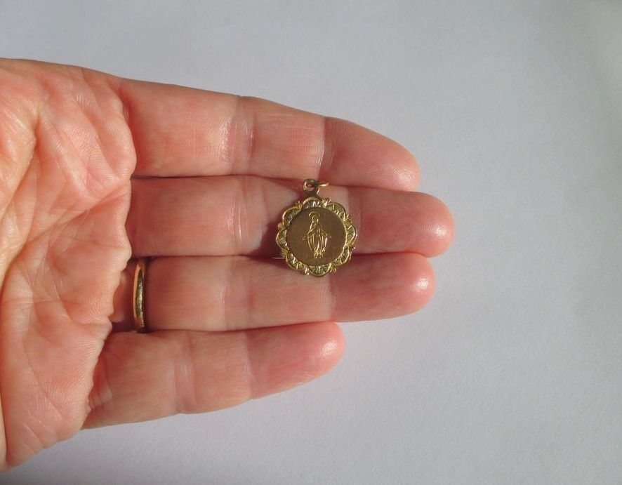 Pendentif Vierge Miraculeuse en or jaune et or vert - Castafiore