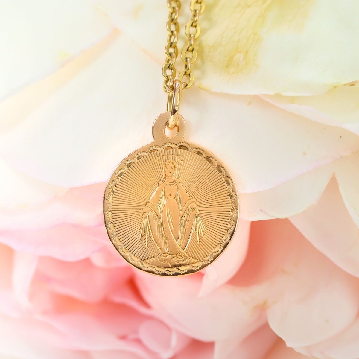 Pendentif Vierge miraculeuse en or rose - Castafiore