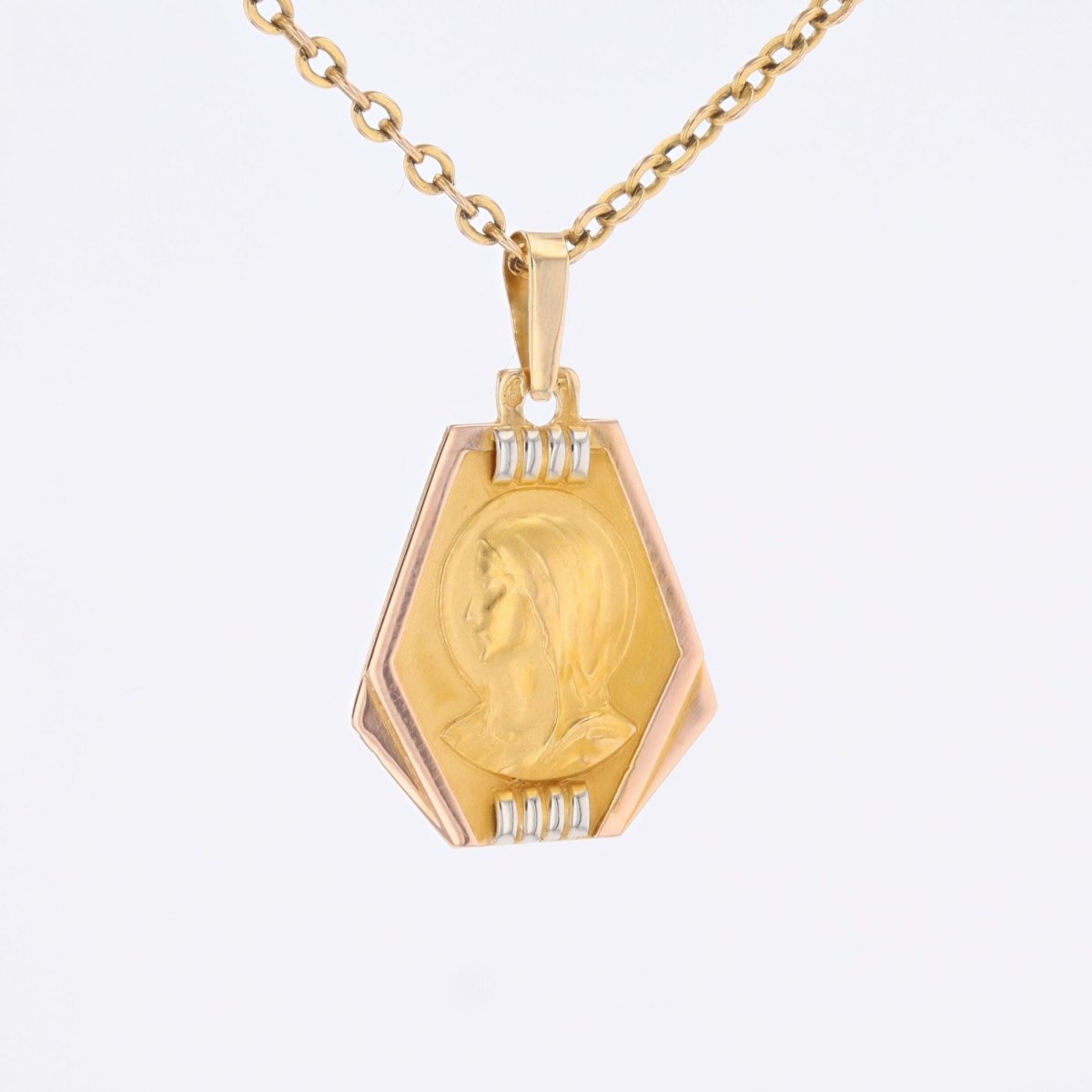 Pendentif Vierge tricolore en or jaune, or rose et or blanc - Castafiore