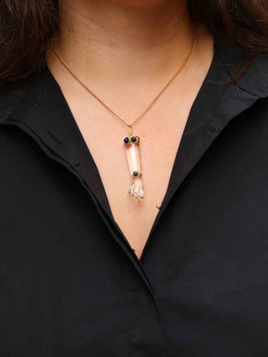 Pendentif vintage Main de Figa en or, cristal de roche et lapis - lazuli - Castafiore