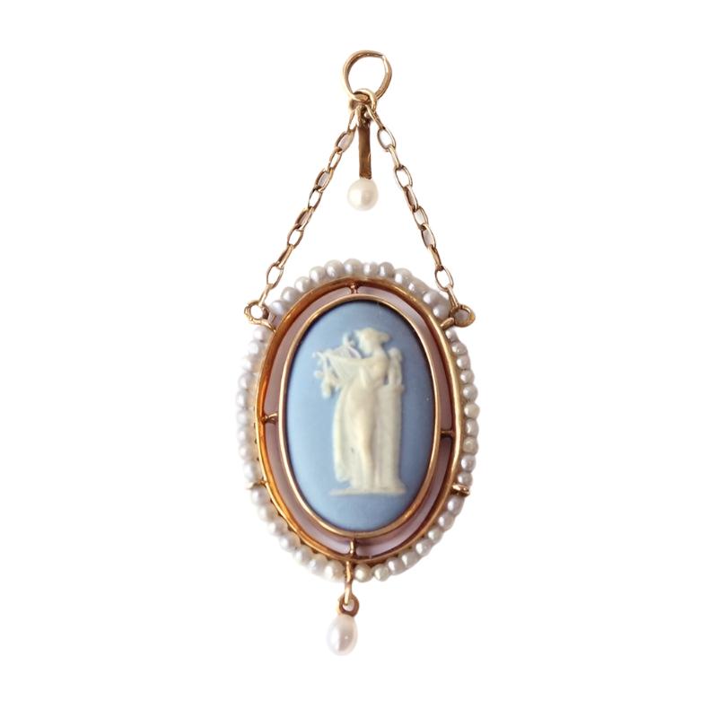 Pendentif Wedgwood perles fines en or - Castafiore