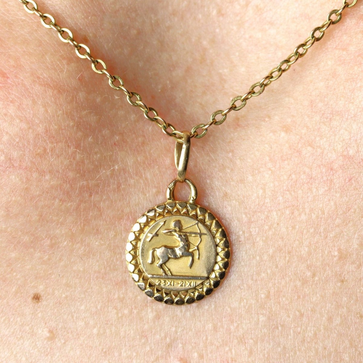 Petite médaille Sagittaire or rose - Castafiore