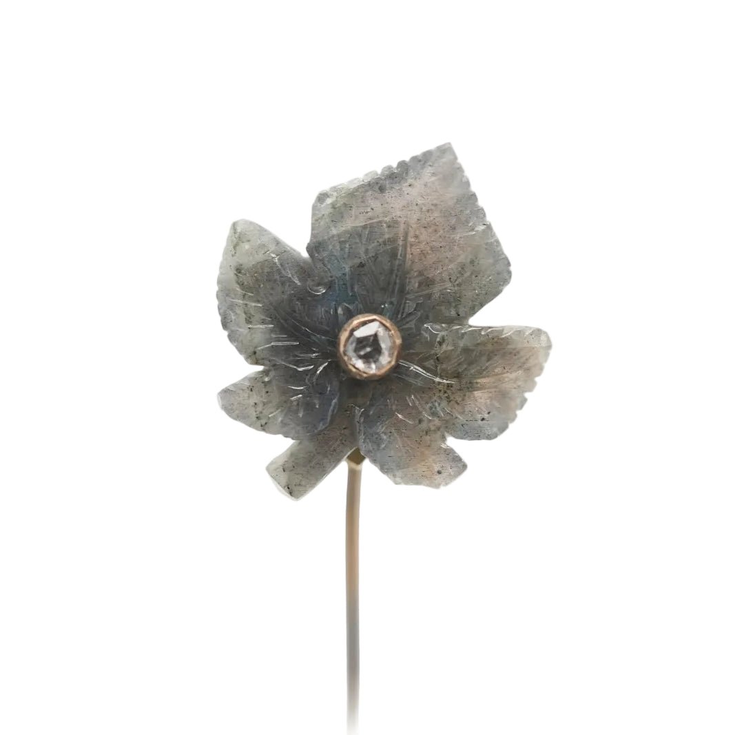 Pique à cravate en or jaune, labradorite et diamant - Castafiore