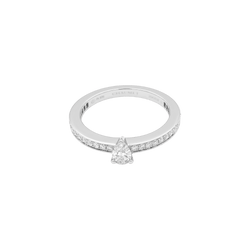 Bague Chaumet "Triomphe de Chaumet", platine, diamants.