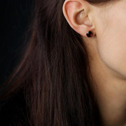 Puces d'oreilles anciennes grenats or rose