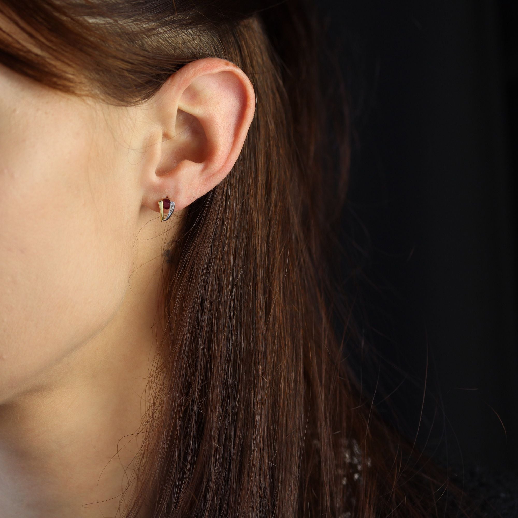 Puces d'oreilles rubis diamants deux ors