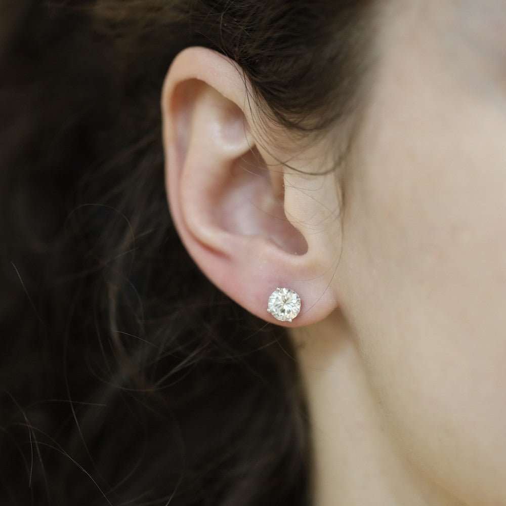 Puces d'oreilles diamants de 1,22 Cts en or gris 18k. E - F - VVS1 - SI1. Système Alpa. Certifiés HRD. - Castafiore