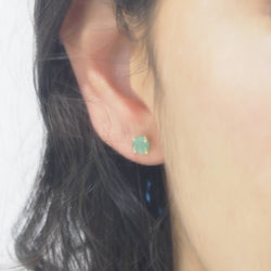 Puces d'oreilles en or jaune et émeraude - Castafiore