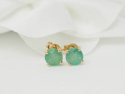 Puces d'oreilles en or jaune et émeraude - Castafiore