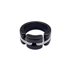 Bague Chanel, "Ultra", or blanc, céramique noire, diamants.