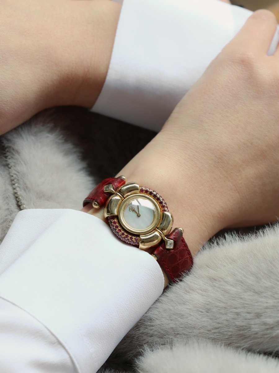 RENE BOIVIN Montre Chrysalide or jaune rubis saphirs diamants - Castafiore
