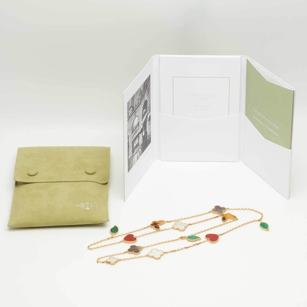 Sautoir Van Cleef & Arpels Lucky Alhambra 12 motifs en or jaune VCARD80100 - Castafiore