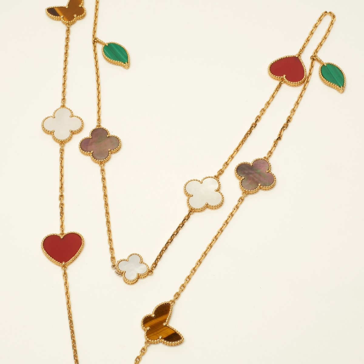 Sautoir Van Cleef & Arpels Lucky Alhambra 12 motifs en or jaune VCARD80100 - Castafiore