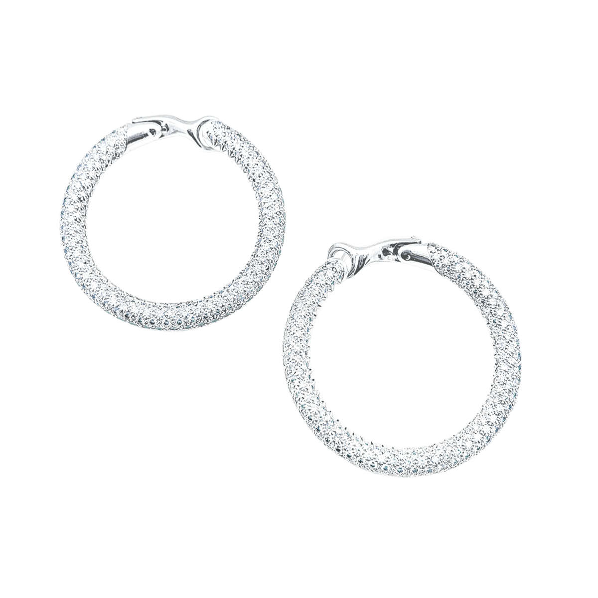 Boucles d'oreilles créoles "Tube", Chaumet, or blanc et diamants.