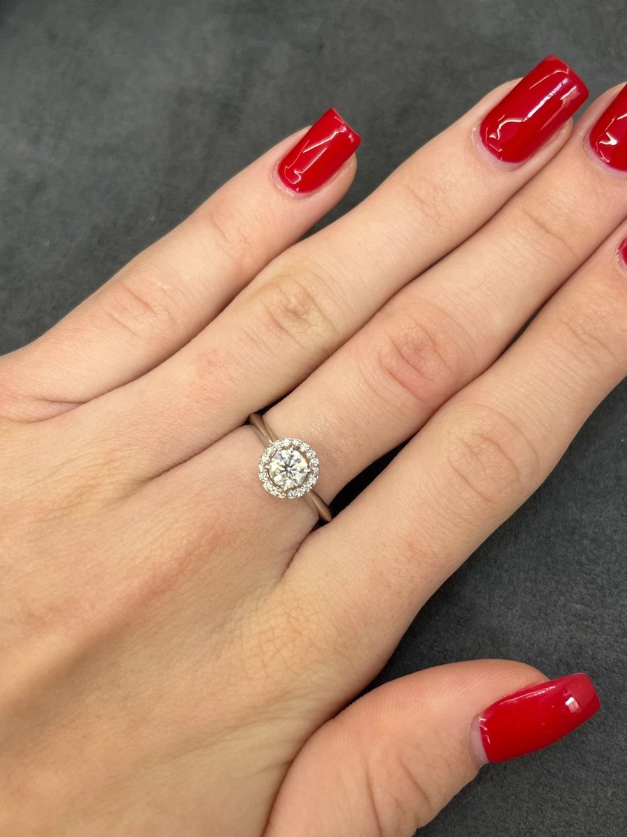 Solitaire bague or blanc et diamants 0,59 ct - Castafiore