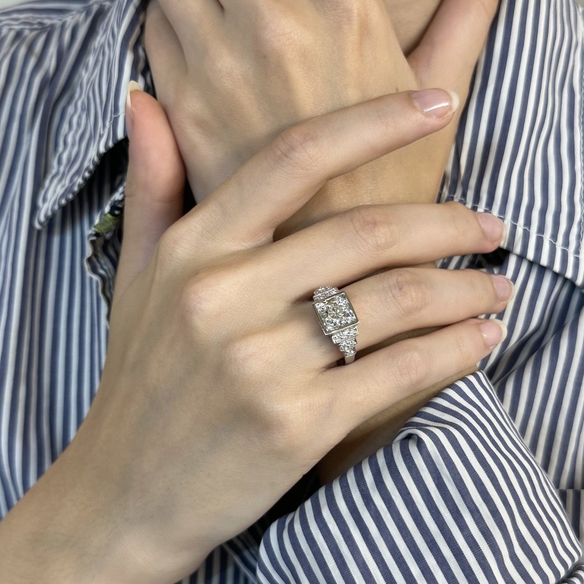 Solitaire diamant de 1,00 Cts H - Pur en or gris 18k . (HRD). Taille 52 - Castafiore