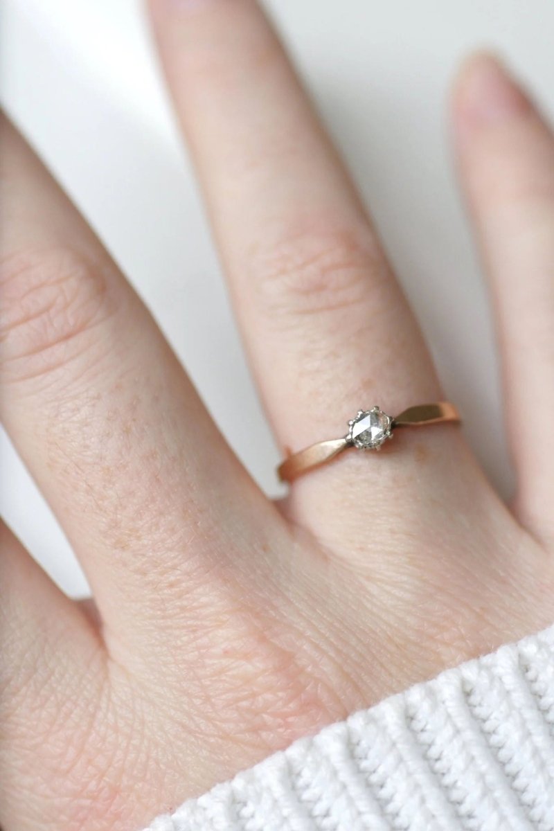 Solitaire diamant sur or rose et argent - Castafiore