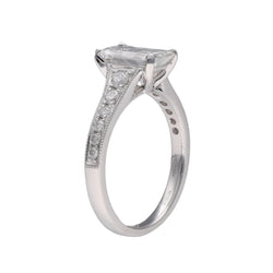 Solitaire diamant taille émeraude de 1,51Cts F - VVS2 (HRD) en or gris 18 Cts. Taille 52 - Castafiore
