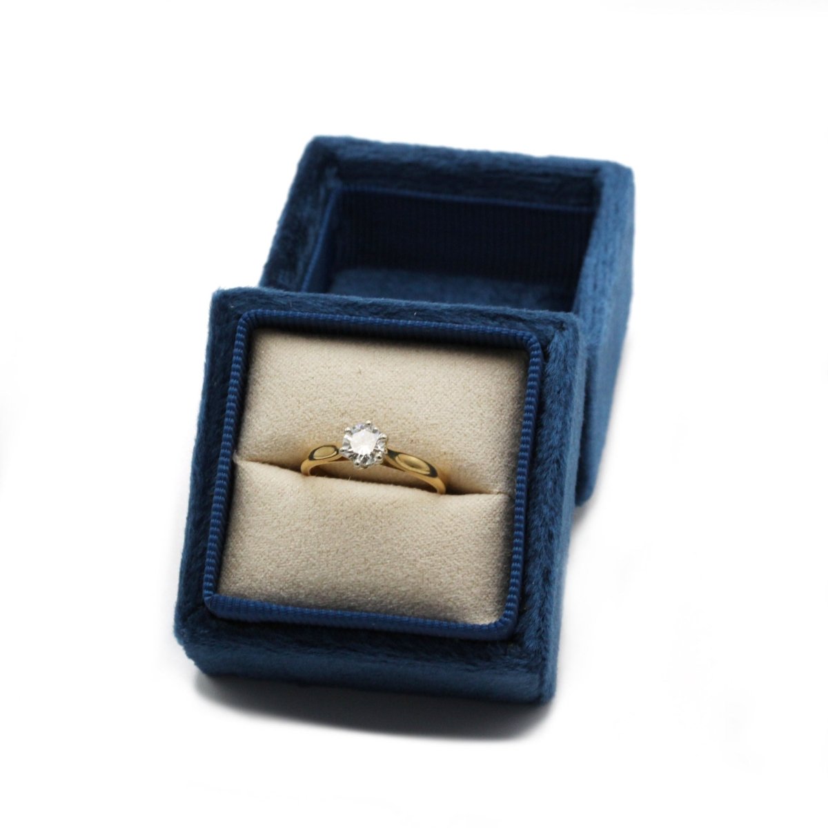 Solitaire - Or jaune et diamant - Castafiore