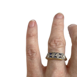 SORTIJA ART DECO EPOCA 1920 - 1925 de ORO 18 kts y PLATINO con DIAMANTES y ZAFIROS - Castafiore