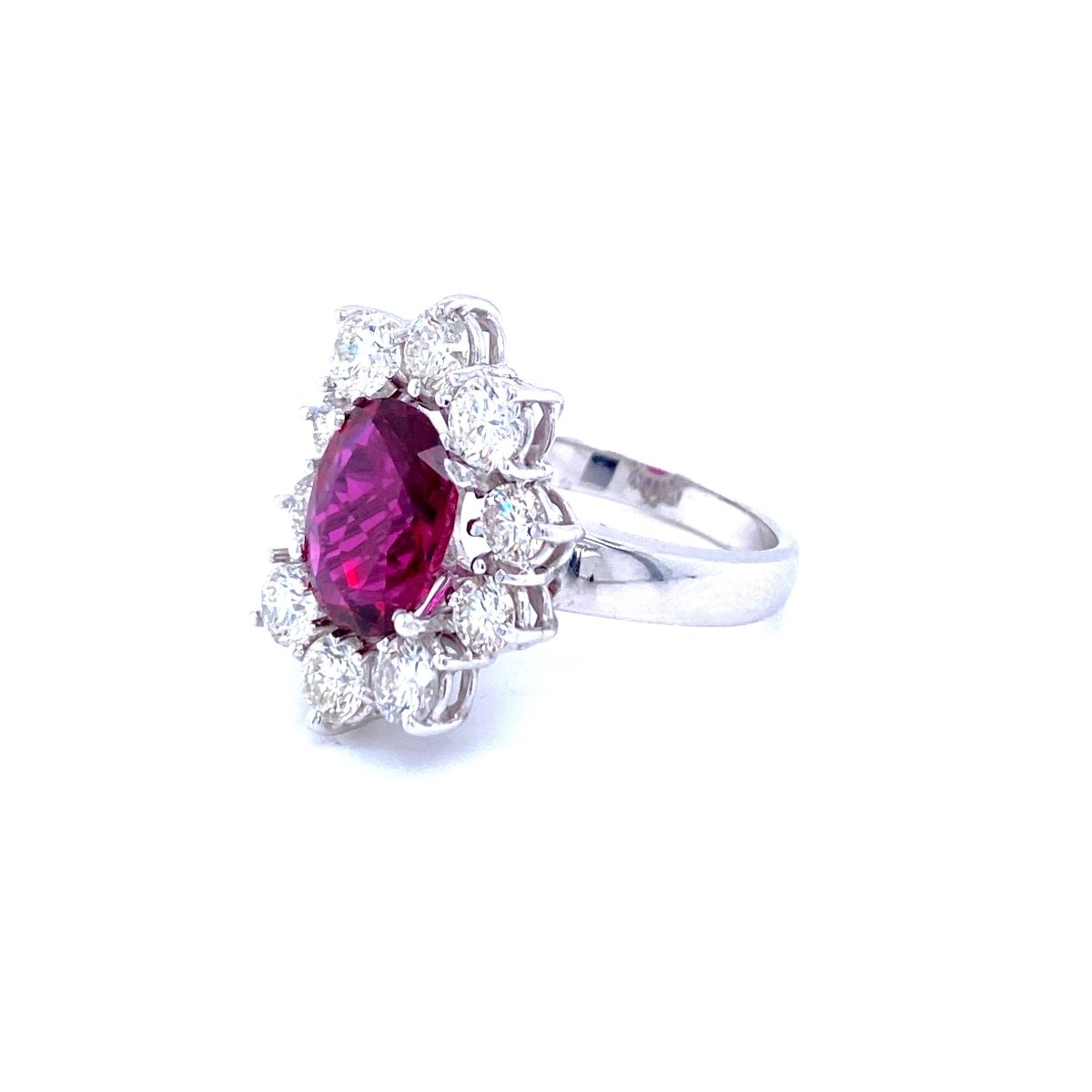 SSEF Certified 3.80 Carat Ruby Diamond Gold Ring - Castafiore