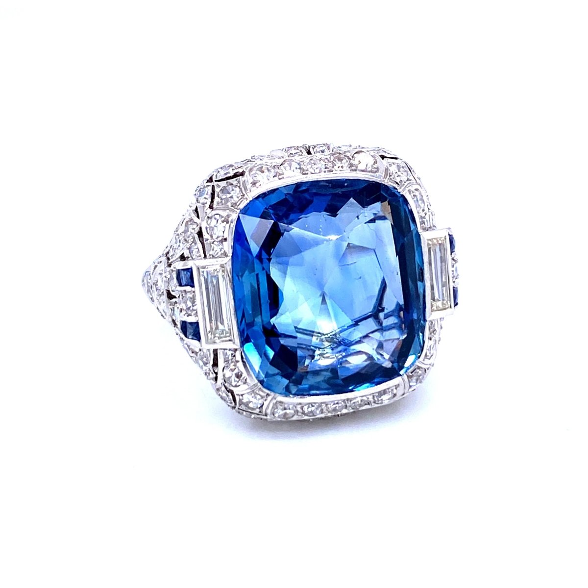 Ssef/Gubelin Certified 17 Carat Sapphire Art Deco Diamond Platinum Ring - Castafiore