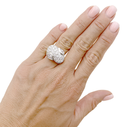 Bague or jaune, platine et diamants poire et brillant.