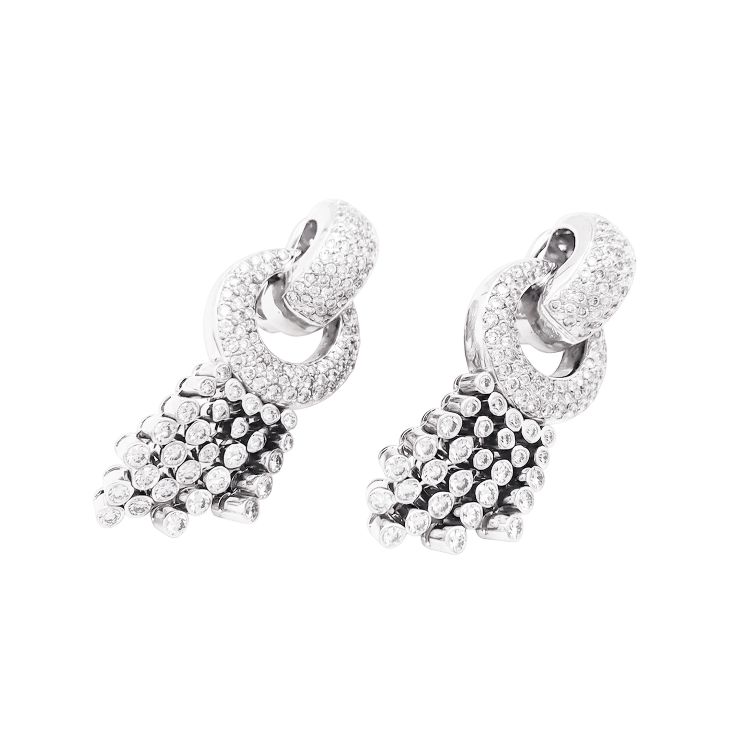 Boucles d'oreilles pendantes, or blanc et diamants.