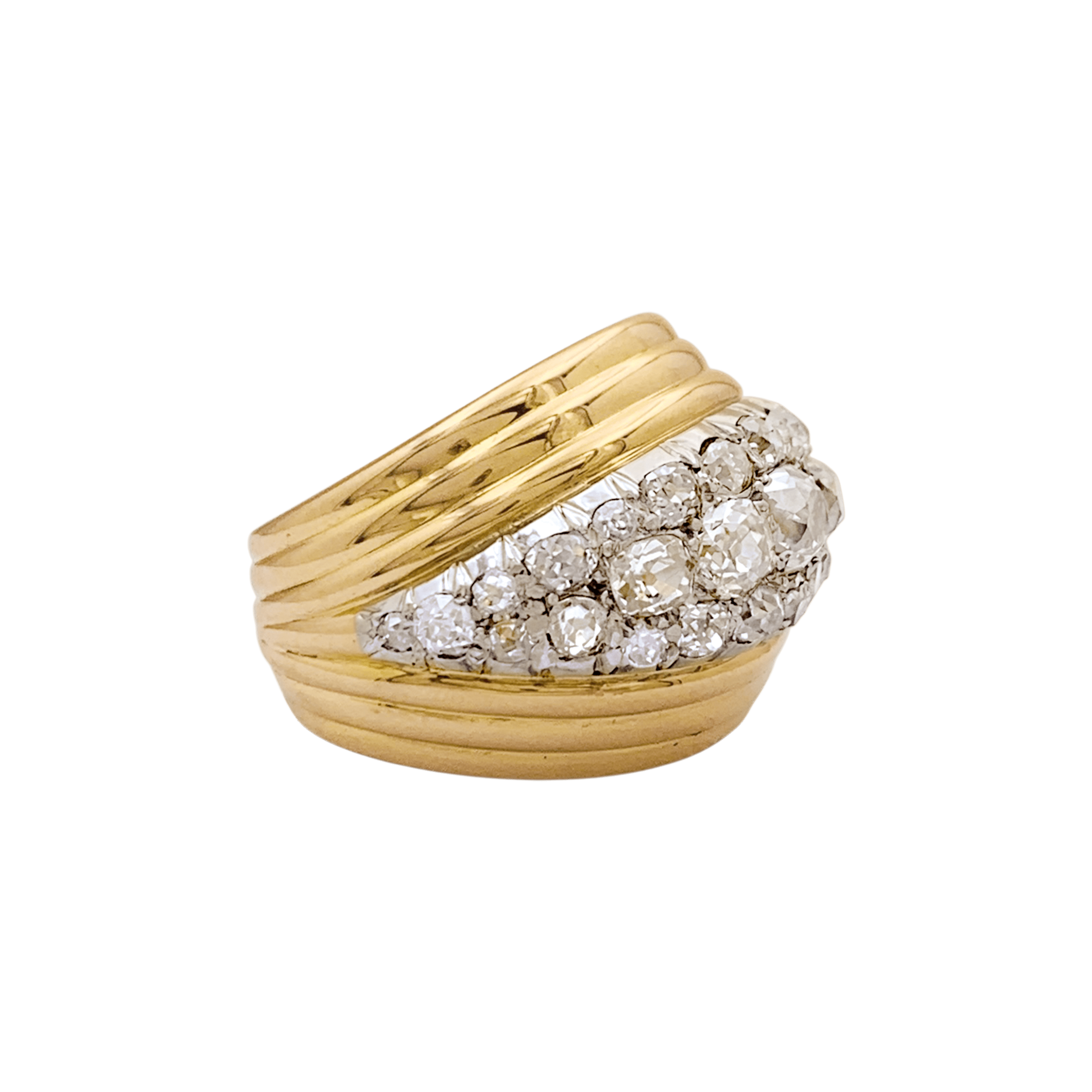 Bague vintage or rose, platine et diamants taille ancienne.