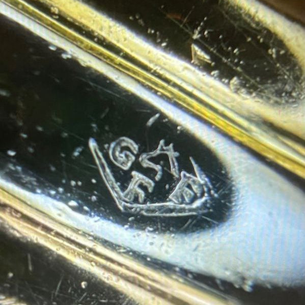 VAN CLEEF & ARPELS Bague trois cœurs en or trois couleurs 18k - Castafiore