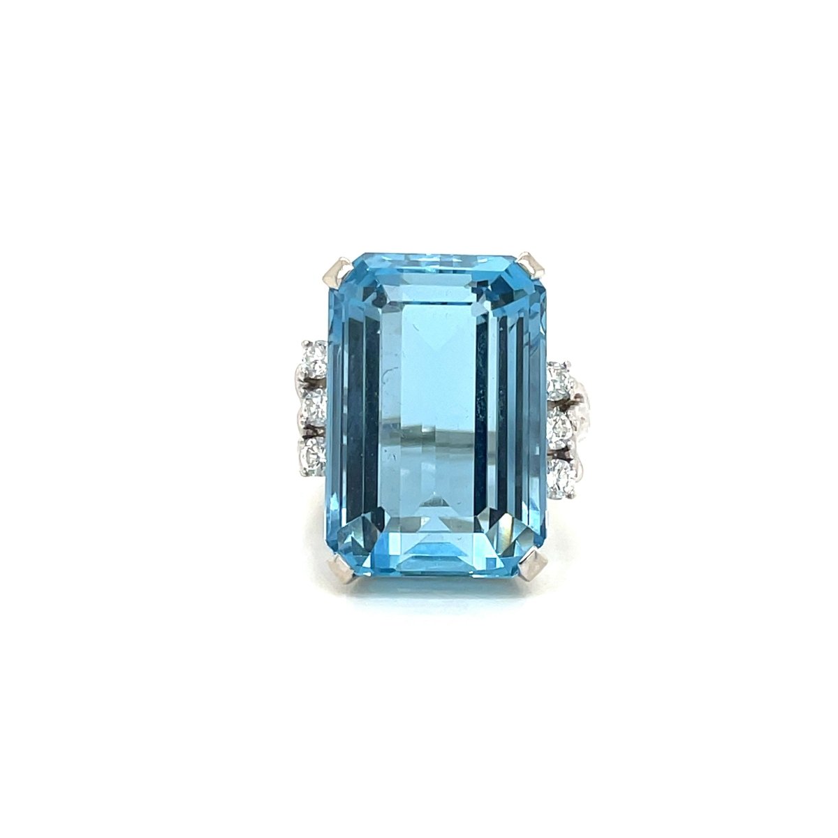 Vintage 25 Carat Santa Maria Aquamarine Diamond Gold Ring - Castafiore