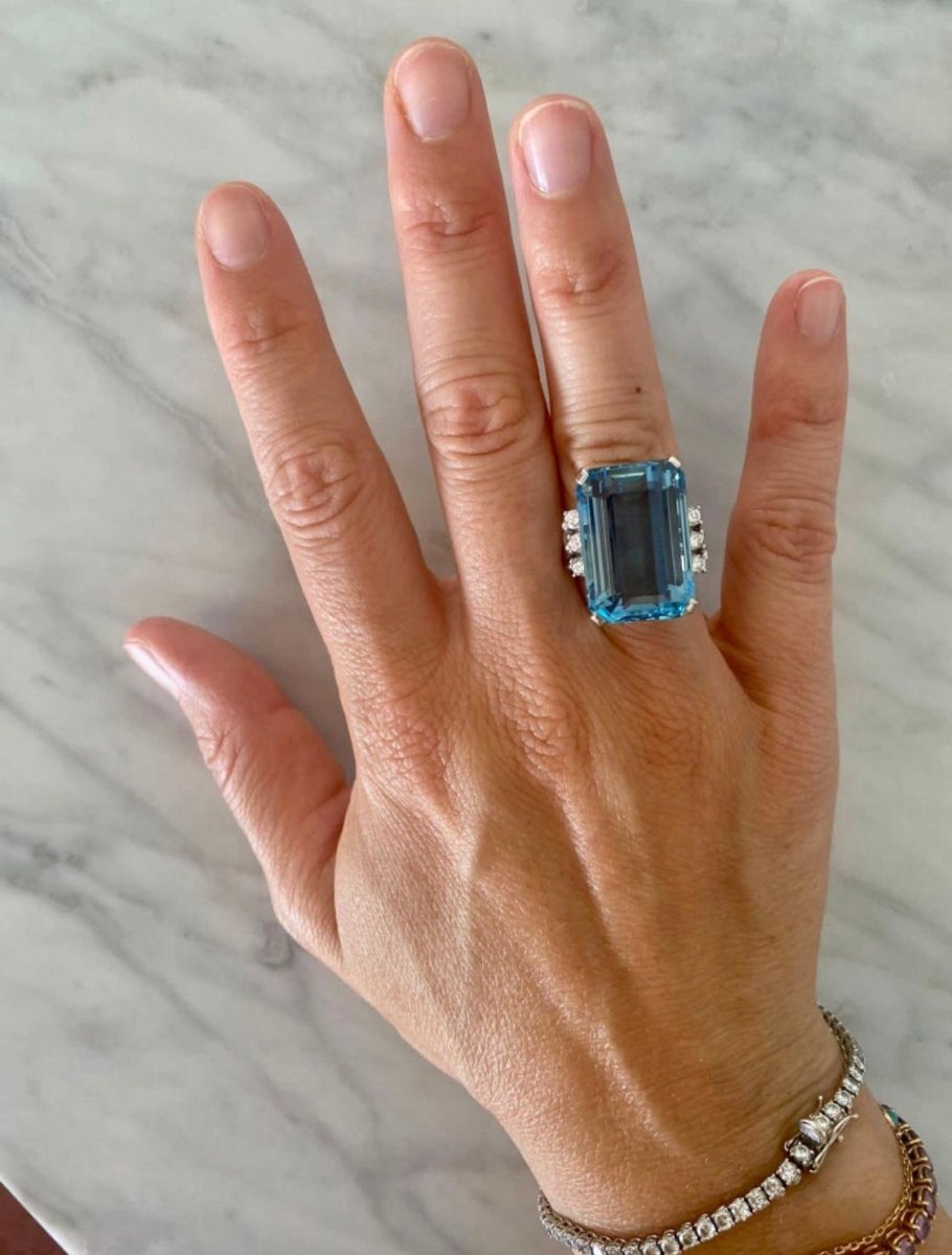 Vintage 25 Carat Santa Maria Aquamarine Diamond Gold Ring - Castafiore